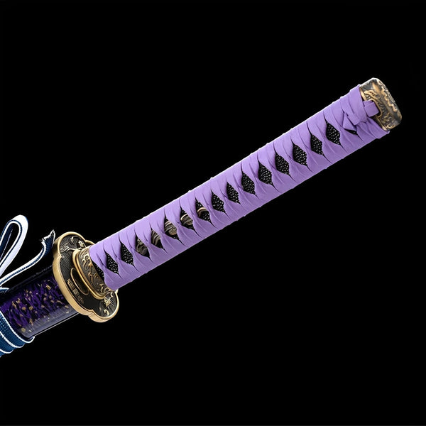 Amethyst Nebel Katana - 星雲魂刀 — Klingen-Detail Nahaufnahme mit sichtbarem Stahl