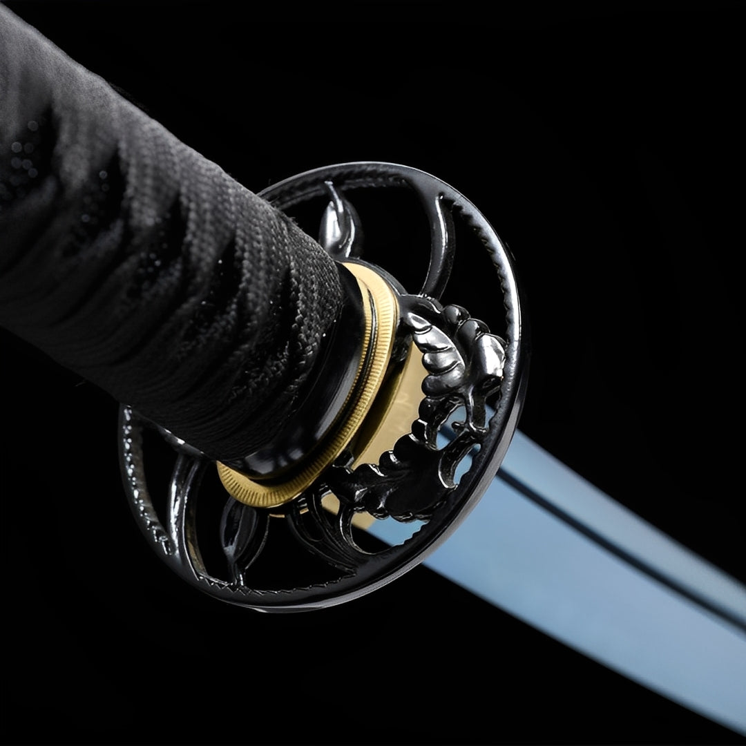 Azurblauer Geist Katana - 蒼魂刀 — Klingen-Detail Nahaufnahme mit sichtbarem Stahl