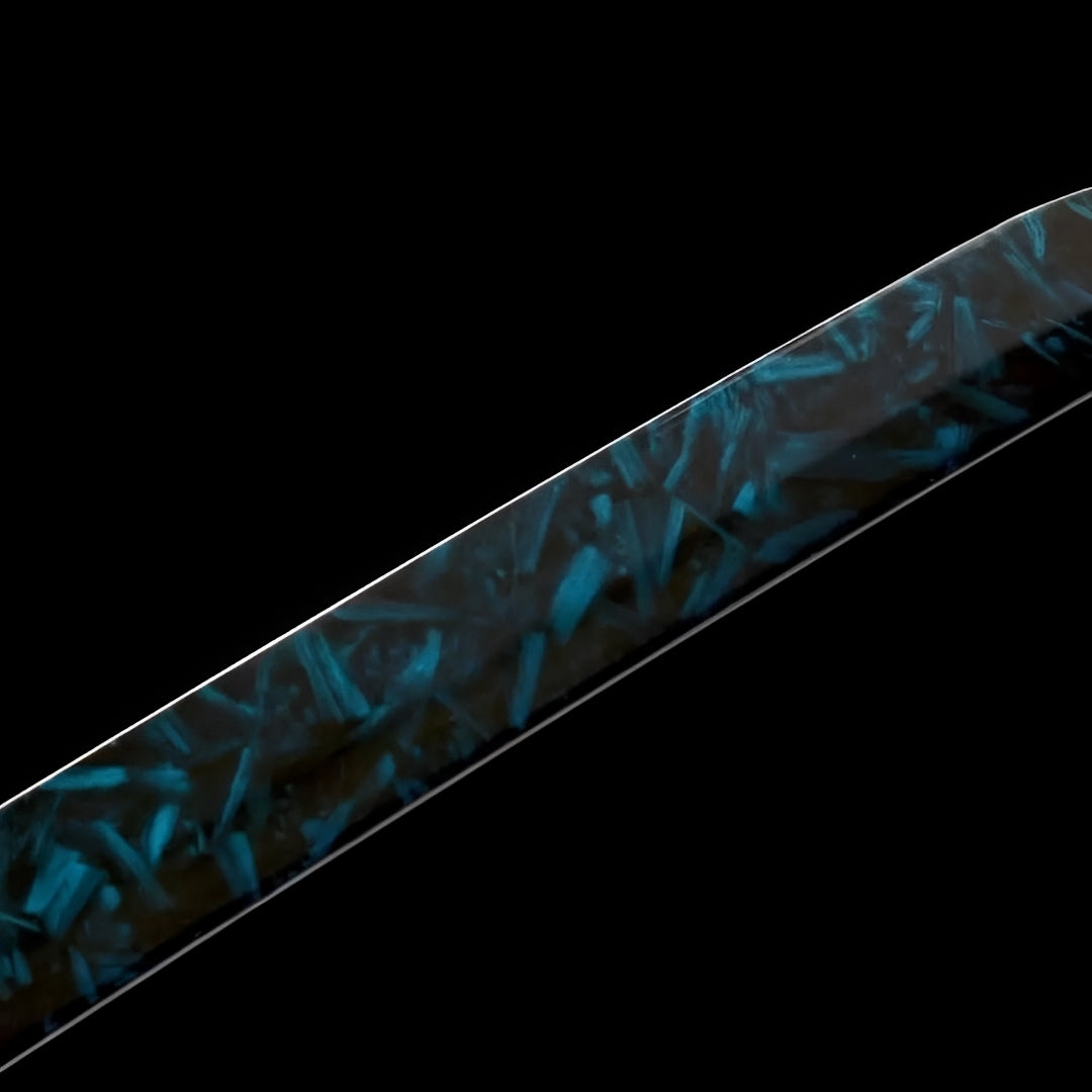 Blaue Klinge Katana - 蒼結晶 — Klingen-Detail Nahaufnahme mit sichtbarem Stahl