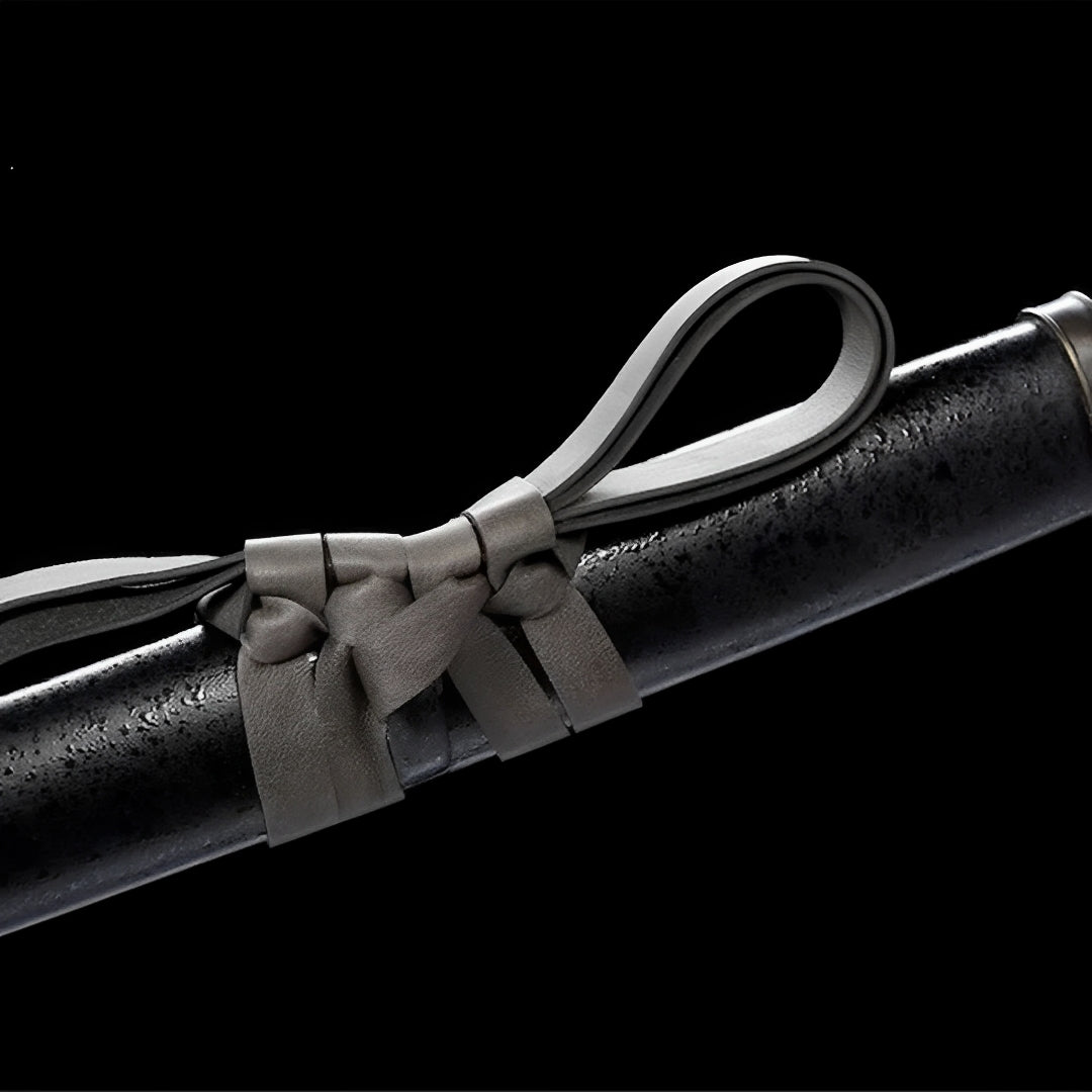 Elden Ring Katana (Damaststahl & Hamon) - 静刀 — Tsuba Nahaufnahme und Ito-Wicklung