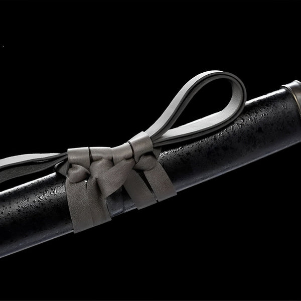 Elden Ring Katana (Damaststahl & Hamon) - 静刀 — Tsuba Nahaufnahme und Ito-Wicklung