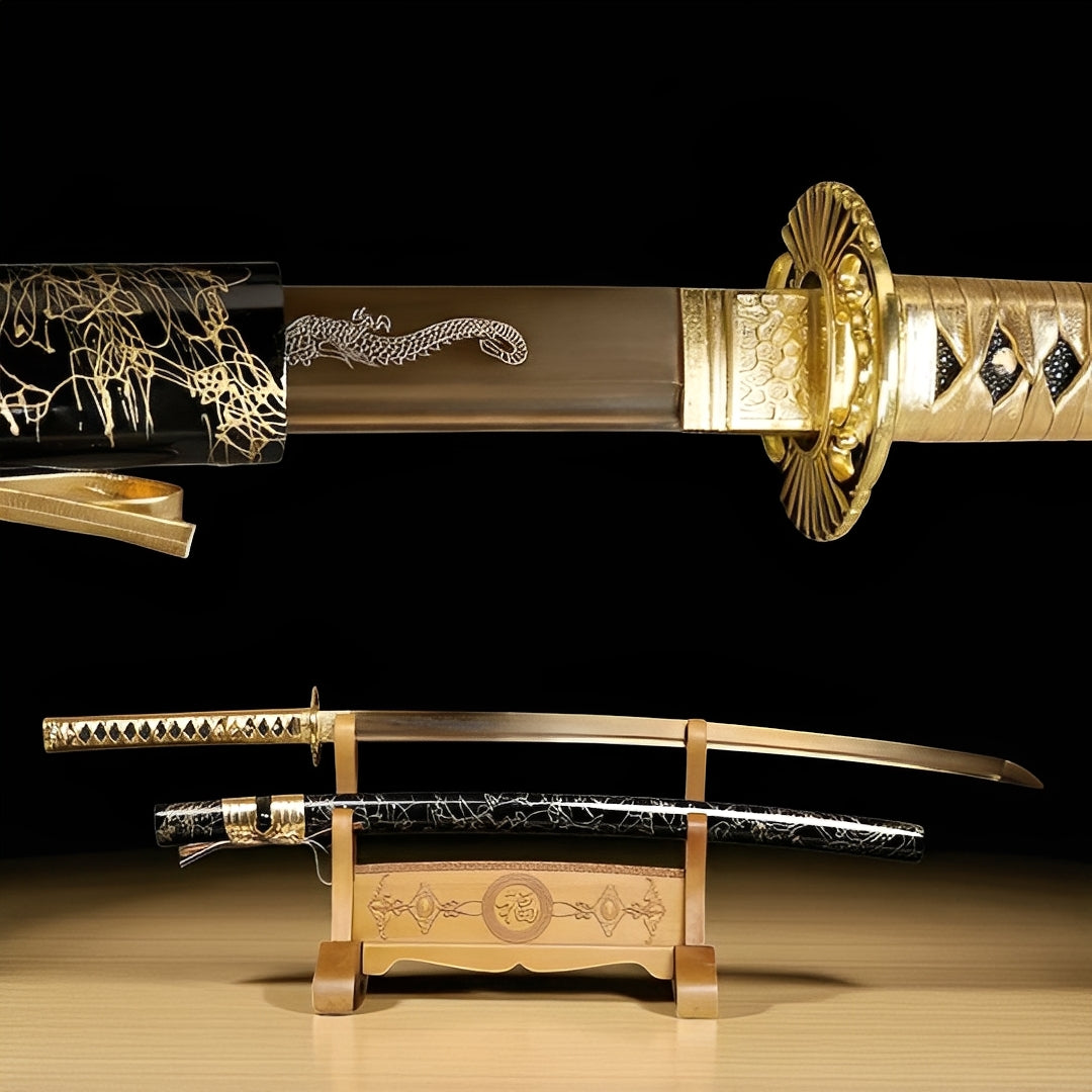 Gold Katana-Schwert - 皇帝刀 — Komplett-Ansicht mit Saya und Display-Ständer