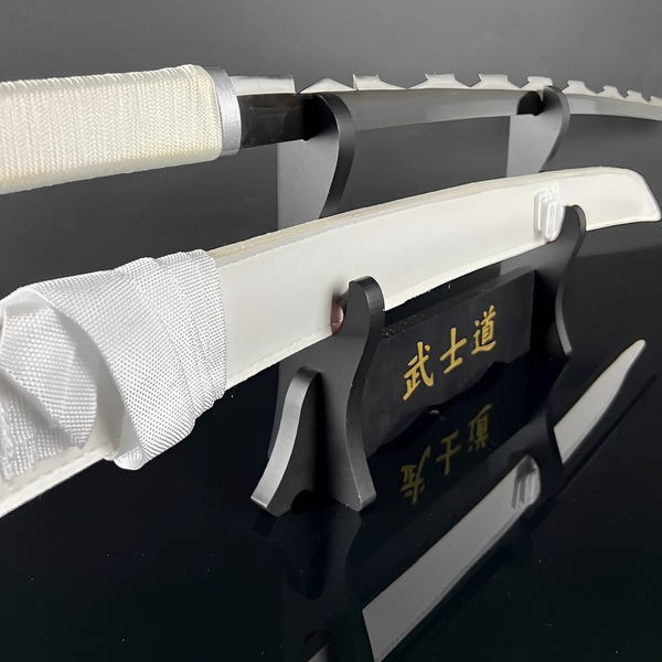 Inosuke Katana (Demon Slayer) - 伊之助 — Klingen-Detail Nahaufnahme mit sichtbarem Stahl