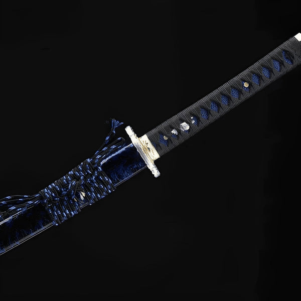 Nachtwasser Katana - 夜水刀 — Tsuba Nahaufnahme und Ito-Wicklung