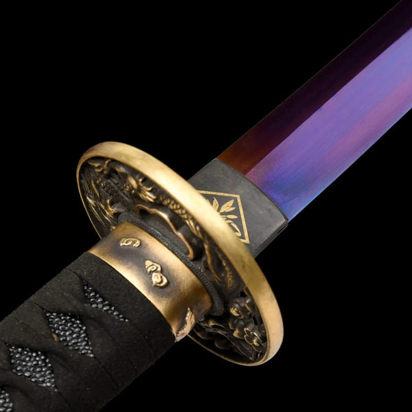 Lila Klinge Katana - パープル — Klingen-Detail Nahaufnahme mit sichtbarem Stahl