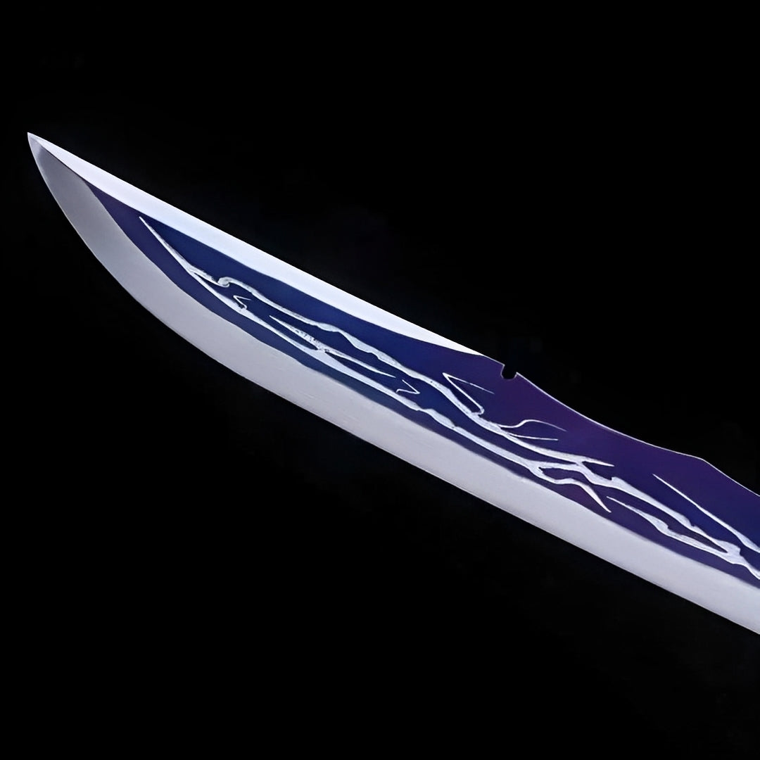 Raisenga Katana - 雷閃牙 — Griff-Detail mit Rochenhaut und Menuki