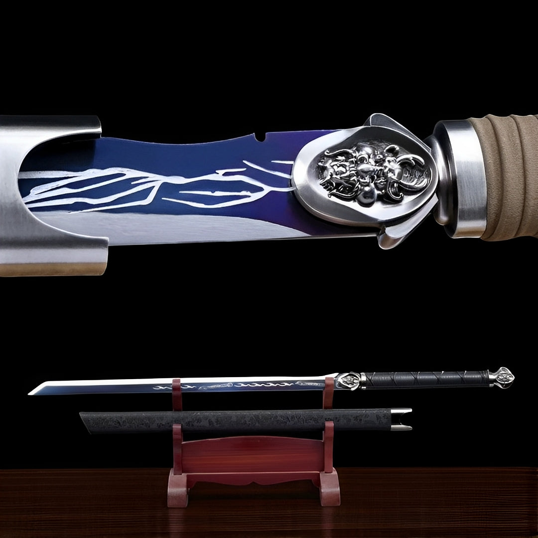 Raisenga Katana Nahaufnahme der polierten 1060-Klinge mit weißem Blitz-Muster