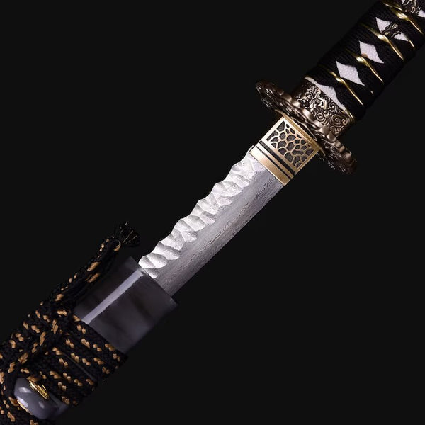 Schattenmond Katana - 影月刀 — Klingen-Detail Nahaufnahme mit sichtbarem Stahl