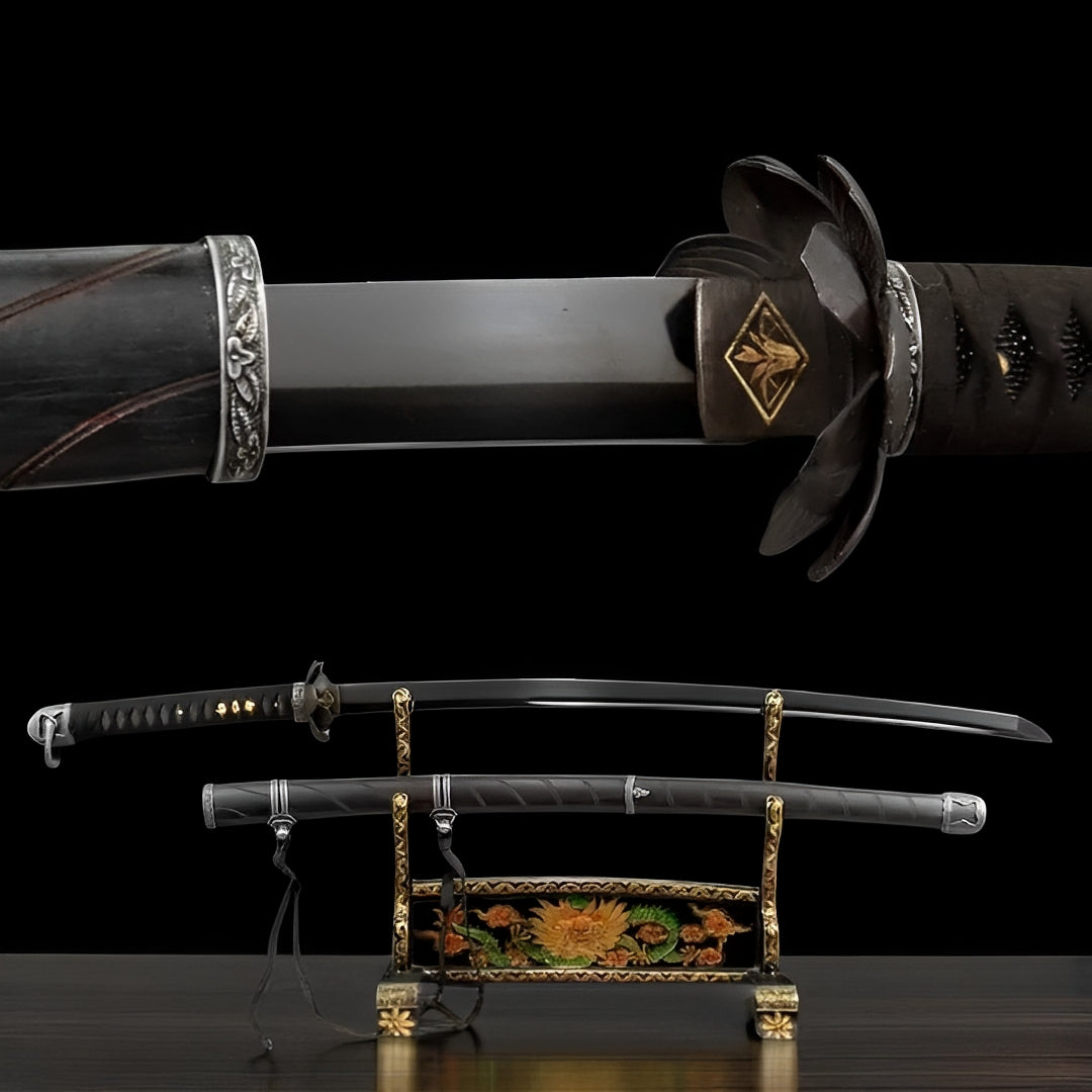 Sekiro Todesklinge Katana - 黒髪刀 — Komplett-Ansicht mit Saya und Display-Ständer