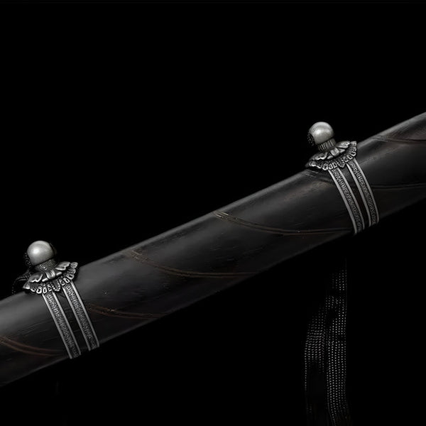 Sekiro Todesklinge Katana - 黒髪刀 — Tsuba Nahaufnahme und Ito-Wicklung
