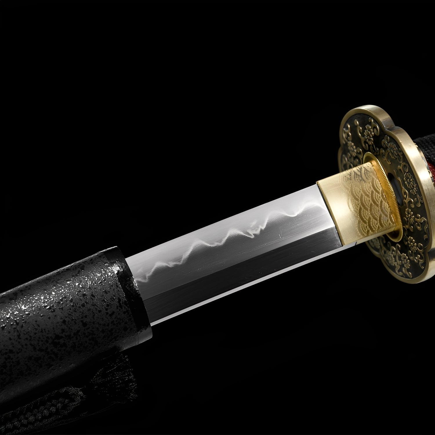 Shinku Raijin Katana Nahaufnahme der T8-Klinge mit echtem Gunome-Hamon