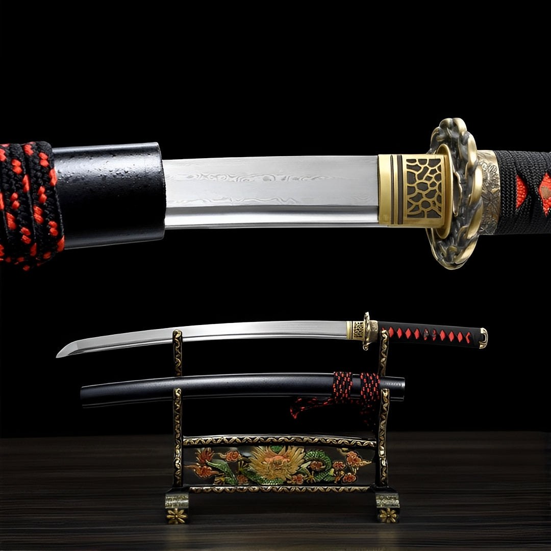 Shinku Wakizashi Damaststahl mit rot-schwarzem Ito, Kupfer-Tsuba und schwarzer Saya
