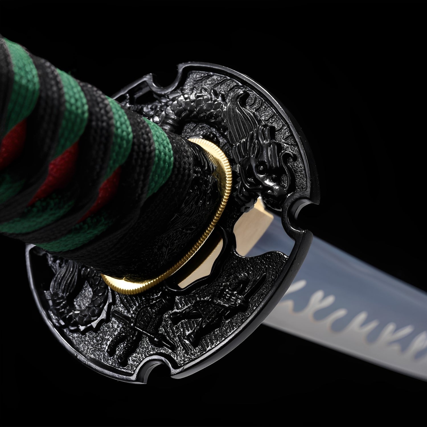 Shirakawa Katana - 白川水 — Klingen-Detail Nahaufnahme mit sichtbarem Stahl