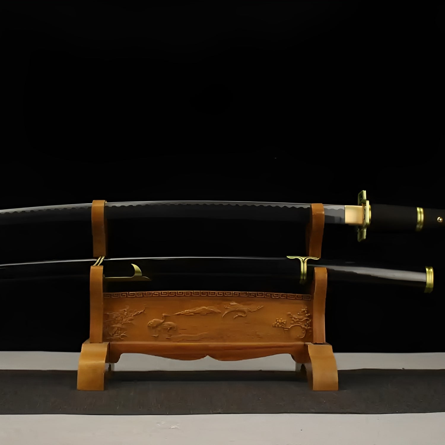 Yubashiri Katana (One Piece) - ユバシリ — Griff-Detail mit Rochenhaut und Menuki