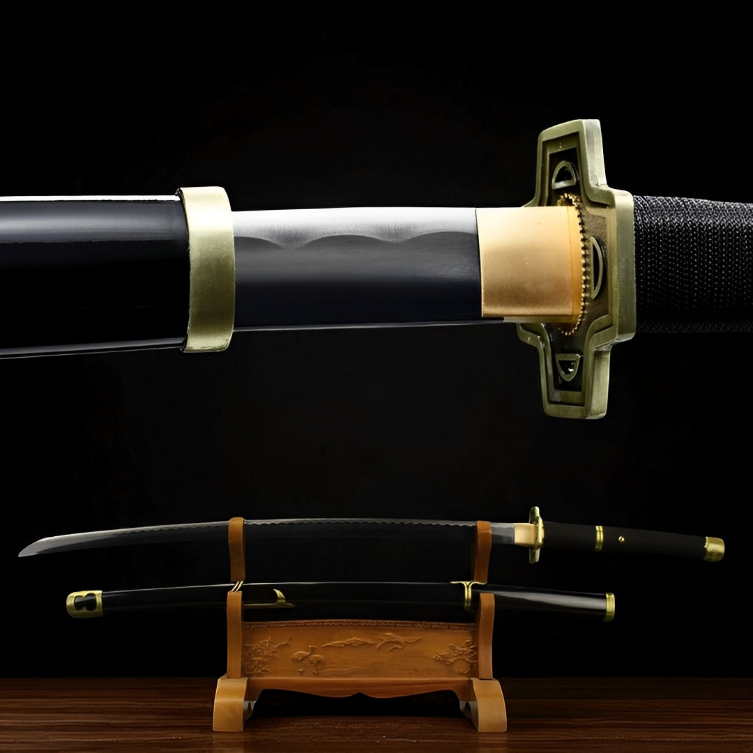 Yubashiri Katana (One Piece) - ユバシリ — Komplett-Ansicht mit Saya und Display-Ständer