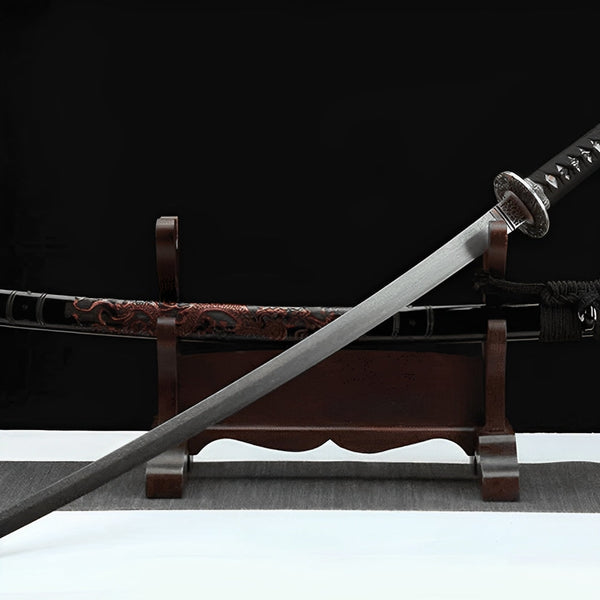 Yugure Katana (Damaststahl) - 夕暮 — Tsuba Nahaufnahme und Ito-Wicklung