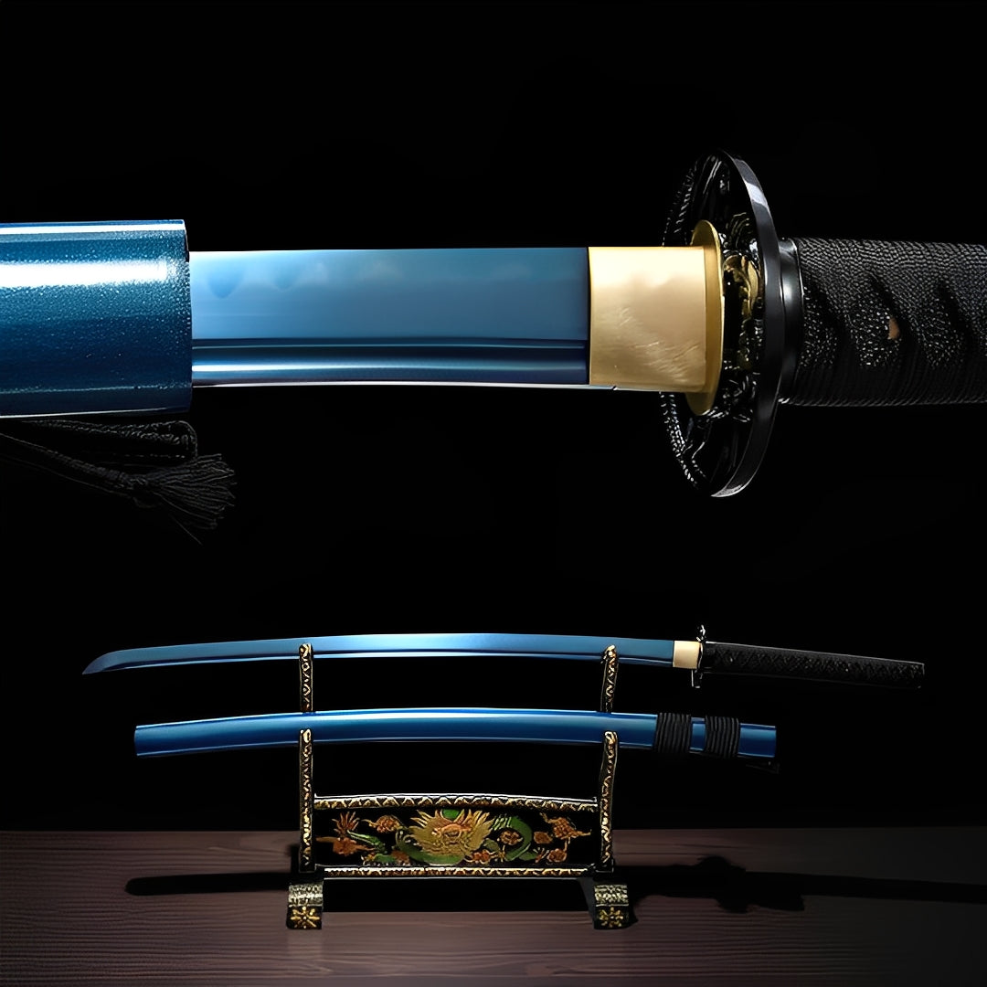 Azurblauer Geist Katana - 蒼魂刀 — Komplett-Ansicht mit Saya und Display-Ständer
