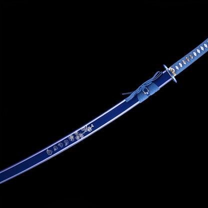 Blaues Sakura Katana - 青桜刀 — Klingen-Detail Nahaufnahme mit sichtbarem Stahl
