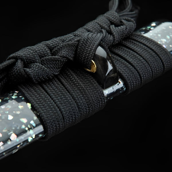 Ginkai Katana (T10-Stahl & echter HITATSURA-Hamon) - 霧雷 — Tsuba Nahaufnahme und Ito-Wicklung