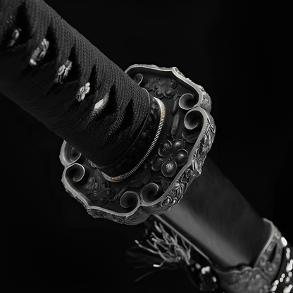 Hanachi Katana (Damaststahl & echter Hamon) - 花道 — Klingen-Detail Nahaufnahme mit sichtbarem Stahl