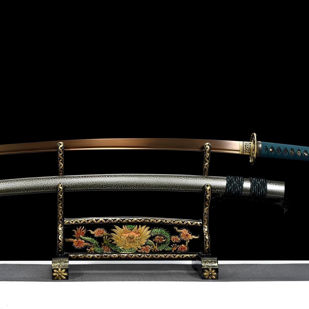 Harugasumi Katana - 若葉刀 — Griff-Detail mit Rochenhaut und Menuki