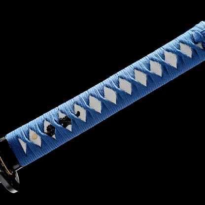Hekinan Katana - 刈南刀 — Griff-Detail mit Rochenhaut und Menuki