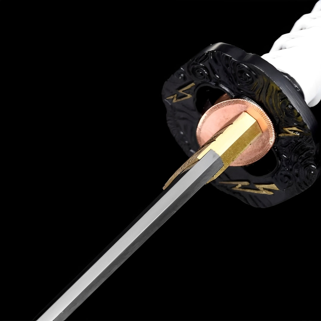 Jin Sakai Katana auf Display-Ständer mit blauer Saya mit weißen Wellen-Mustern und blau-weißem Griff