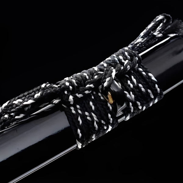 Kamakura Katana - 鎌倉 — Saya und Griff Detail mit Beschlägen