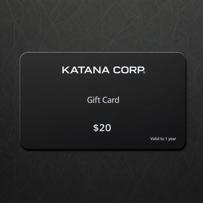 Katana Geschenkkarte — Komplett-Ansicht auf Display-Ständer