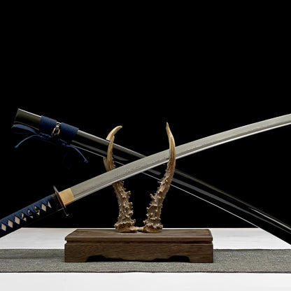 Kill Bill Katana Nahaufnahme der Damaststahl-Klinge mit echtem Hamon und sichtbarer Faltungsmaserung