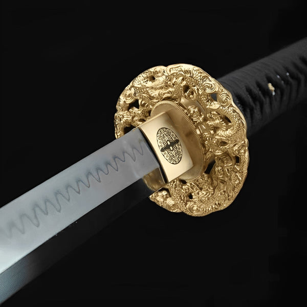 Koryo Ogon Katana Nahaufnahme der 1095-Klinge mit erhabenem Wellen-Relief