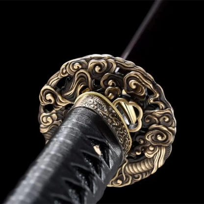 Mugengane Katana - 幻界刀 — Saya und Griff Detail mit Beschlägen