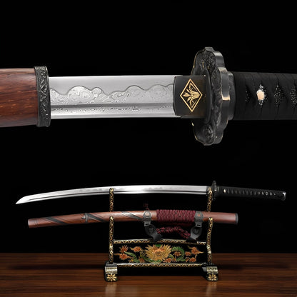 Ronin Holz Katana - 浪人木刀 — Komplett-Ansicht mit Saya und Display-Ständer