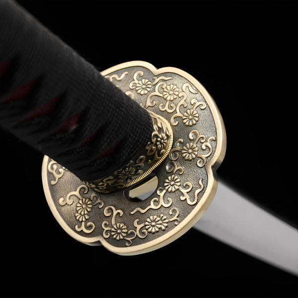 Shinku Raijin Katana - の太刀 — Tsuba Nahaufnahme und Ito-Wicklung