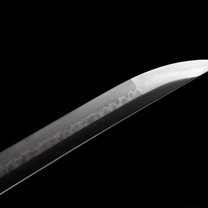 Shirokuro Katana auf kunstvollem Ständer mit weißem Seiden-Griff und schwarzer Saya
