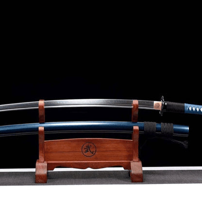 Tiefsee-Fangzahn Katana - 深海牙刀 — Griff-Detail mit Rochenhaut und Menuki