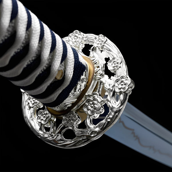 Wintergeist Katana - 冬魂刀 — Klingen-Detail Nahaufnahme mit sichtbarem Stahl
