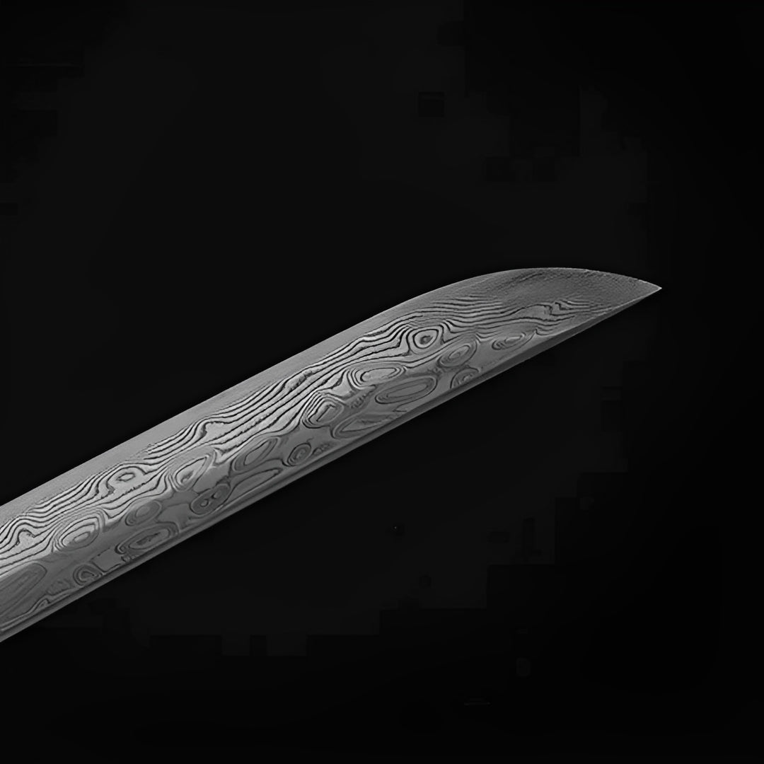 Yugure Katana (Damaststahl) - 夕暮 — Klingen-Detail Nahaufnahme mit sichtbarem Stahl