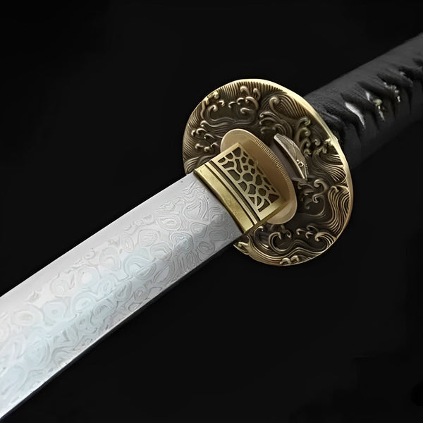 Yugure Katana Nahaufnahme der Damaststahl-Klinge mit Rosace-Maserung