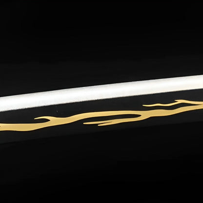 Zenitsu Katana auf Display-Ständer mit weißer Klinge mit Blitz-Muster und gelb-weißer Wicklung